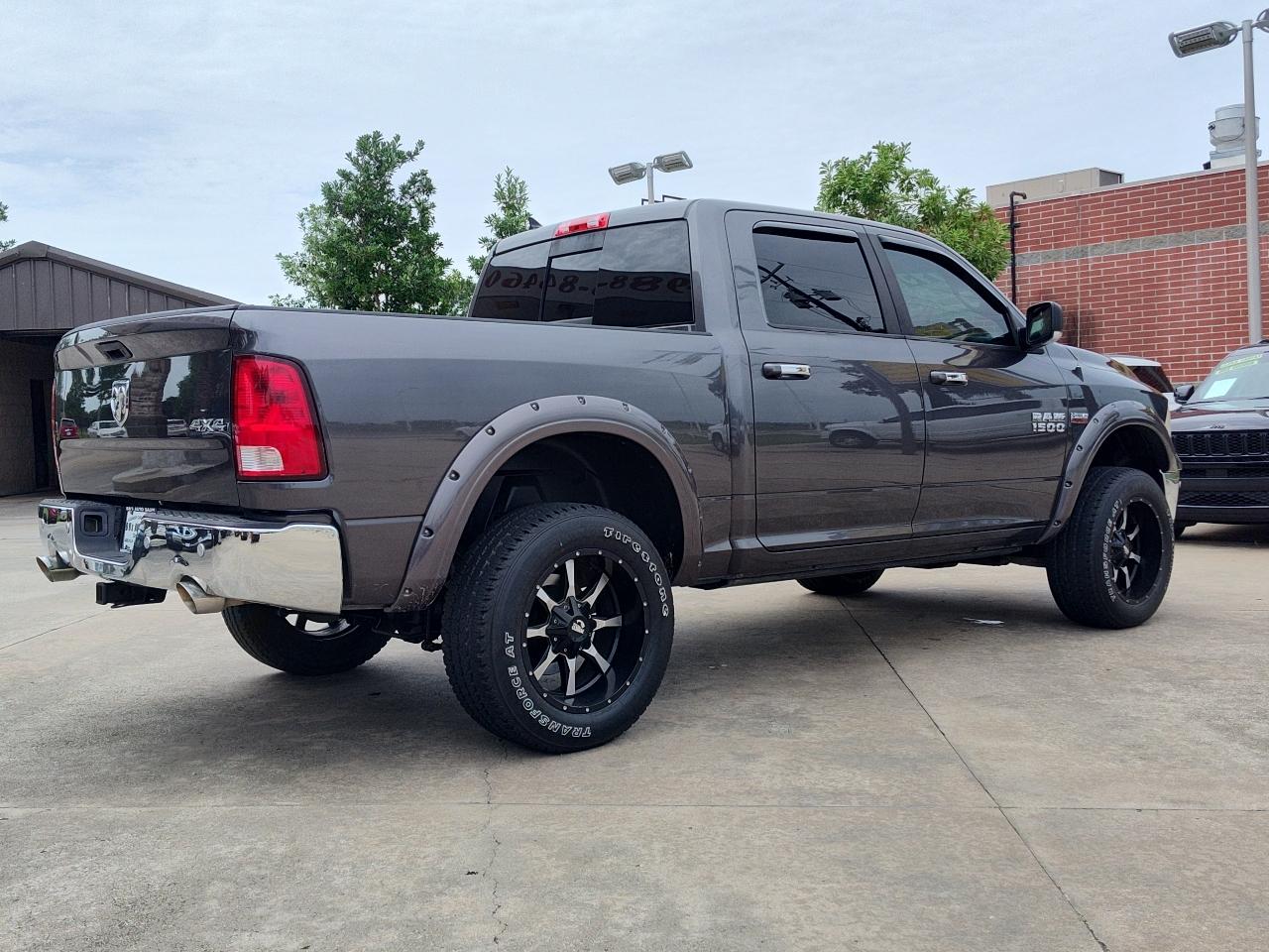 RAM 1500 4WD Crew Cab 140.5" Lone Star 2014