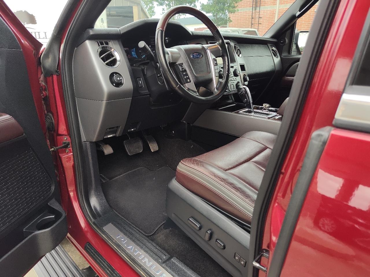 Ford Expedition EL 2WD 4dr Platinum 2015