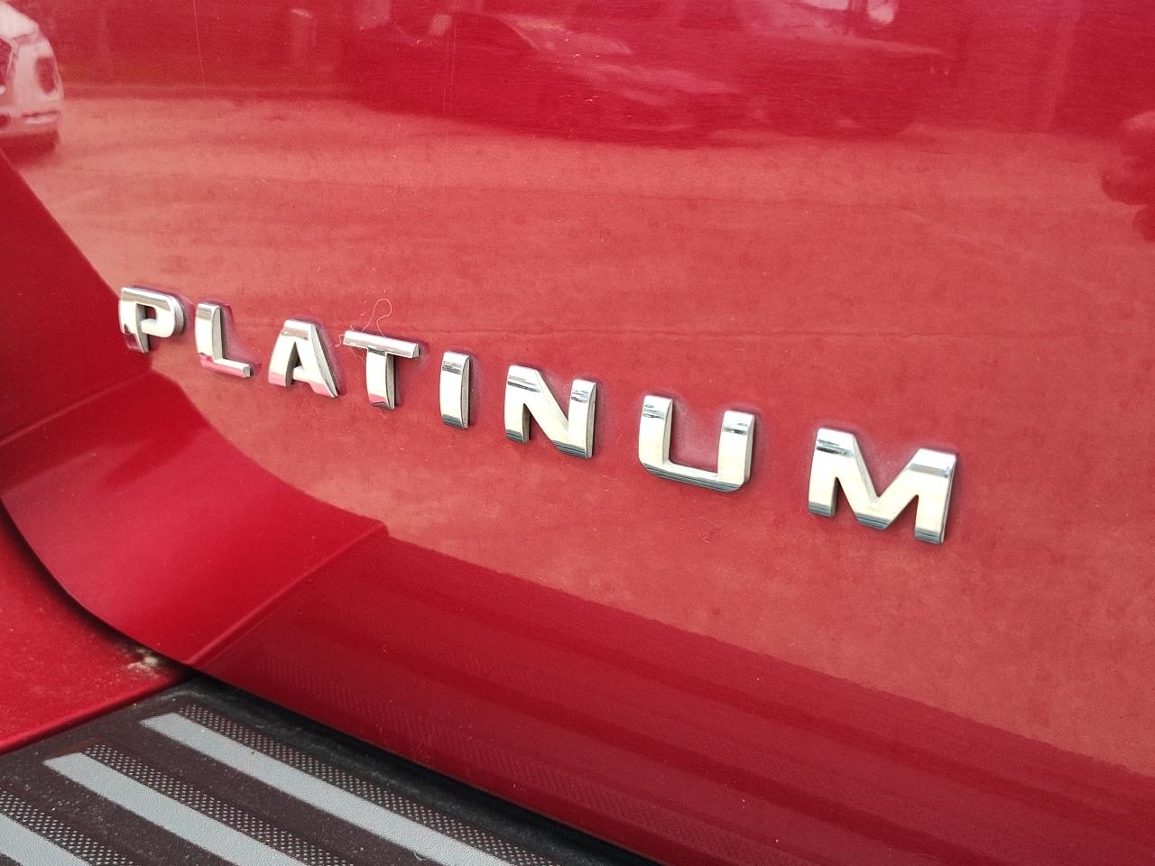 Ford Expedition EL 2WD 4dr Platinum 2015