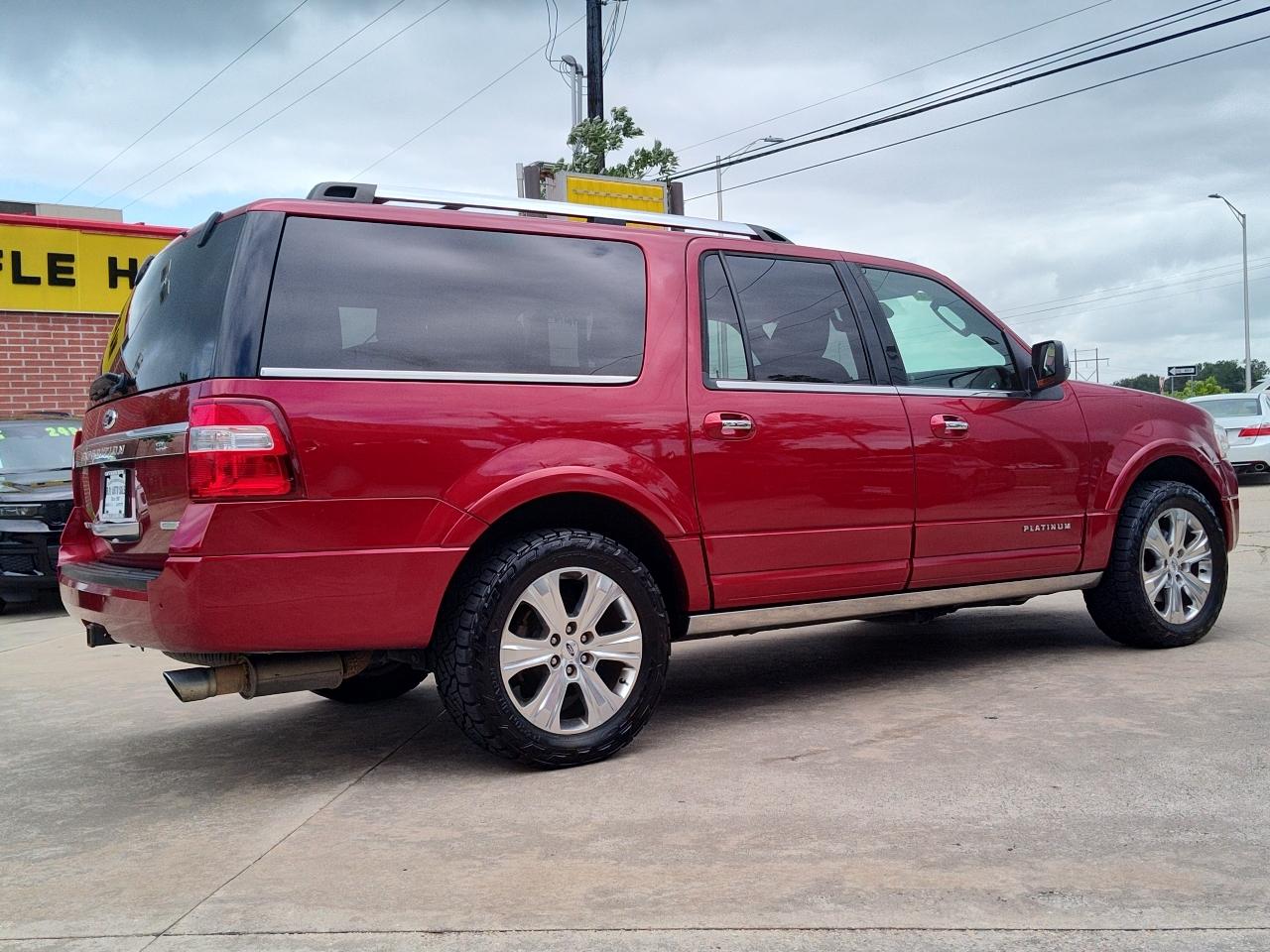 Ford Expedition EL 2WD 4dr Platinum 2015