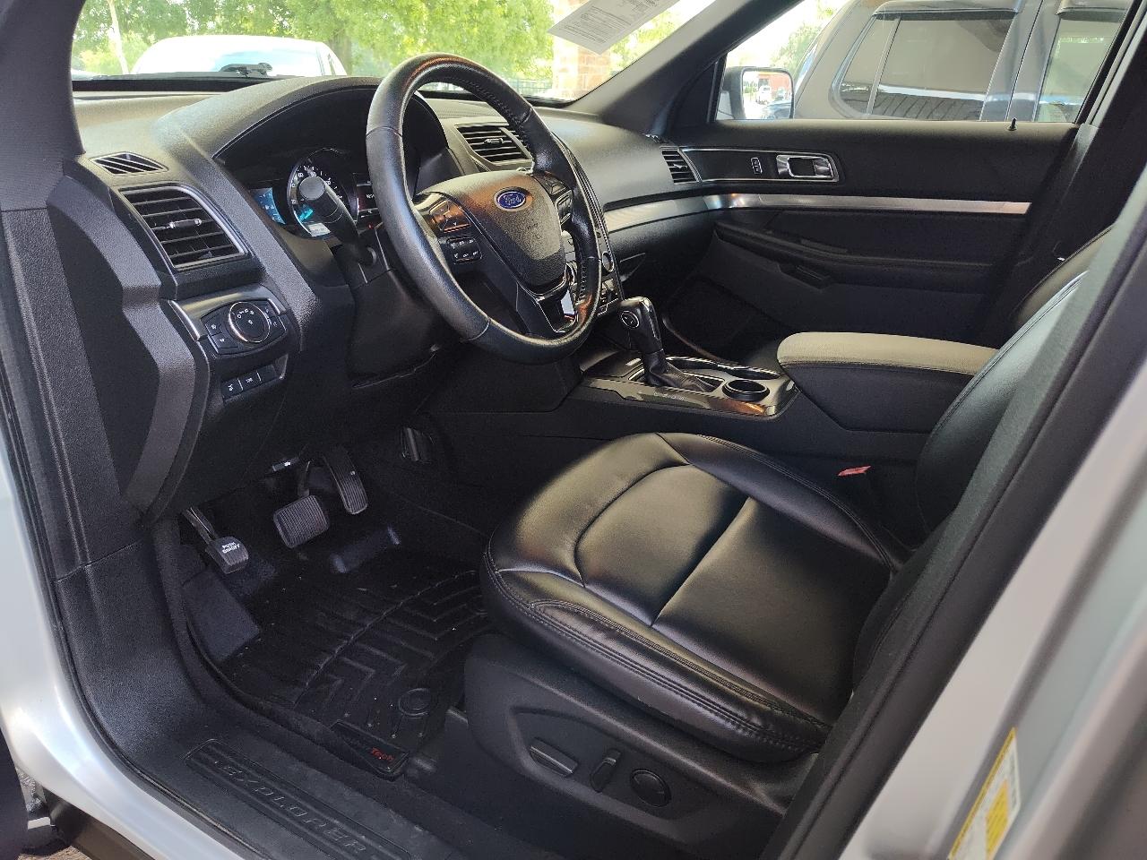 Ford Explorer XLT FWD 2019