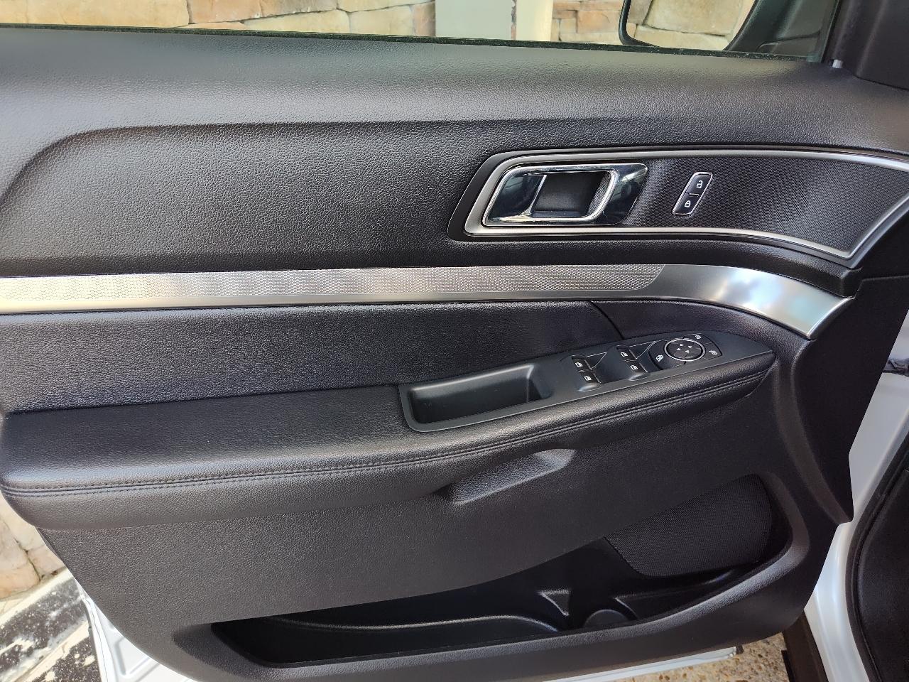 Ford Explorer XLT FWD 2019
