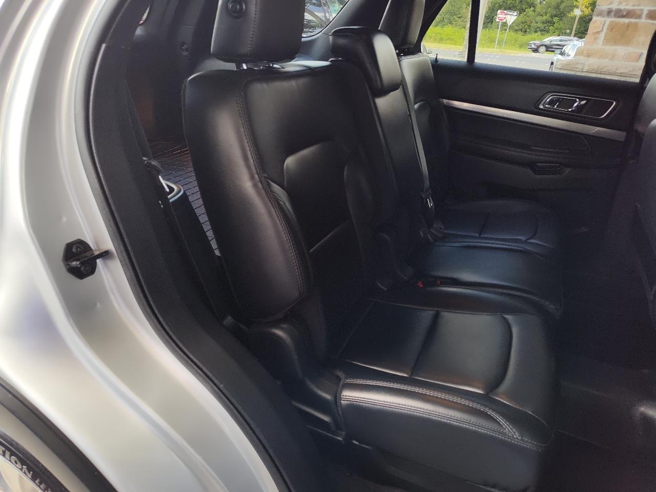 Ford Explorer XLT FWD 2019