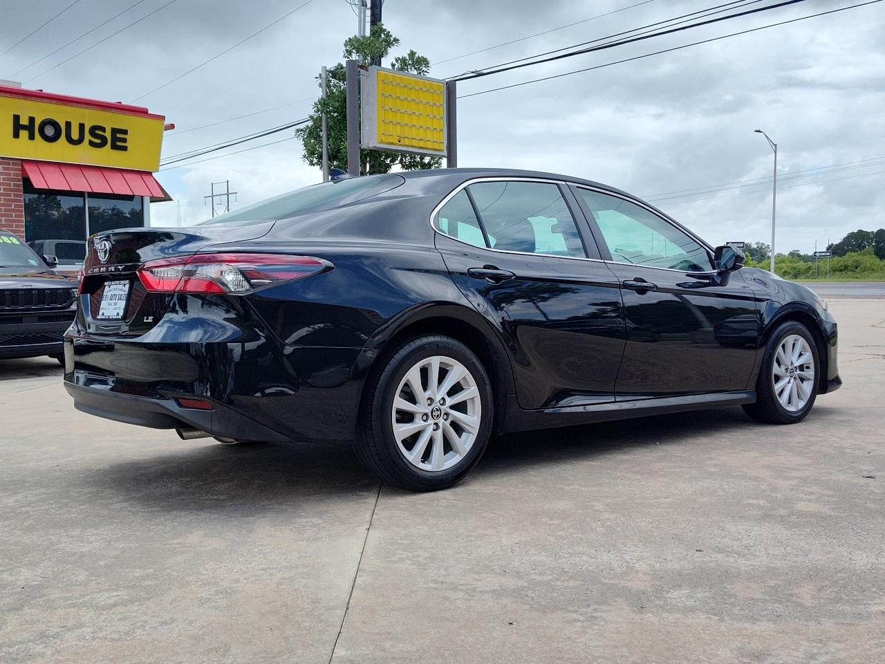 Toyota Camry LE Auto (Natl) 2023