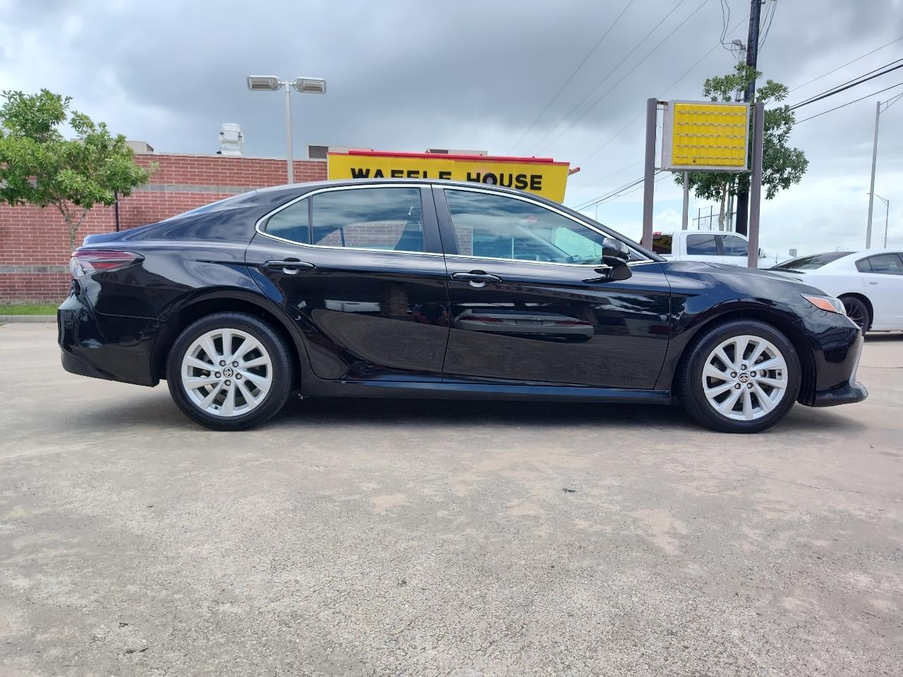 Toyota Camry LE Auto (Natl) 2023