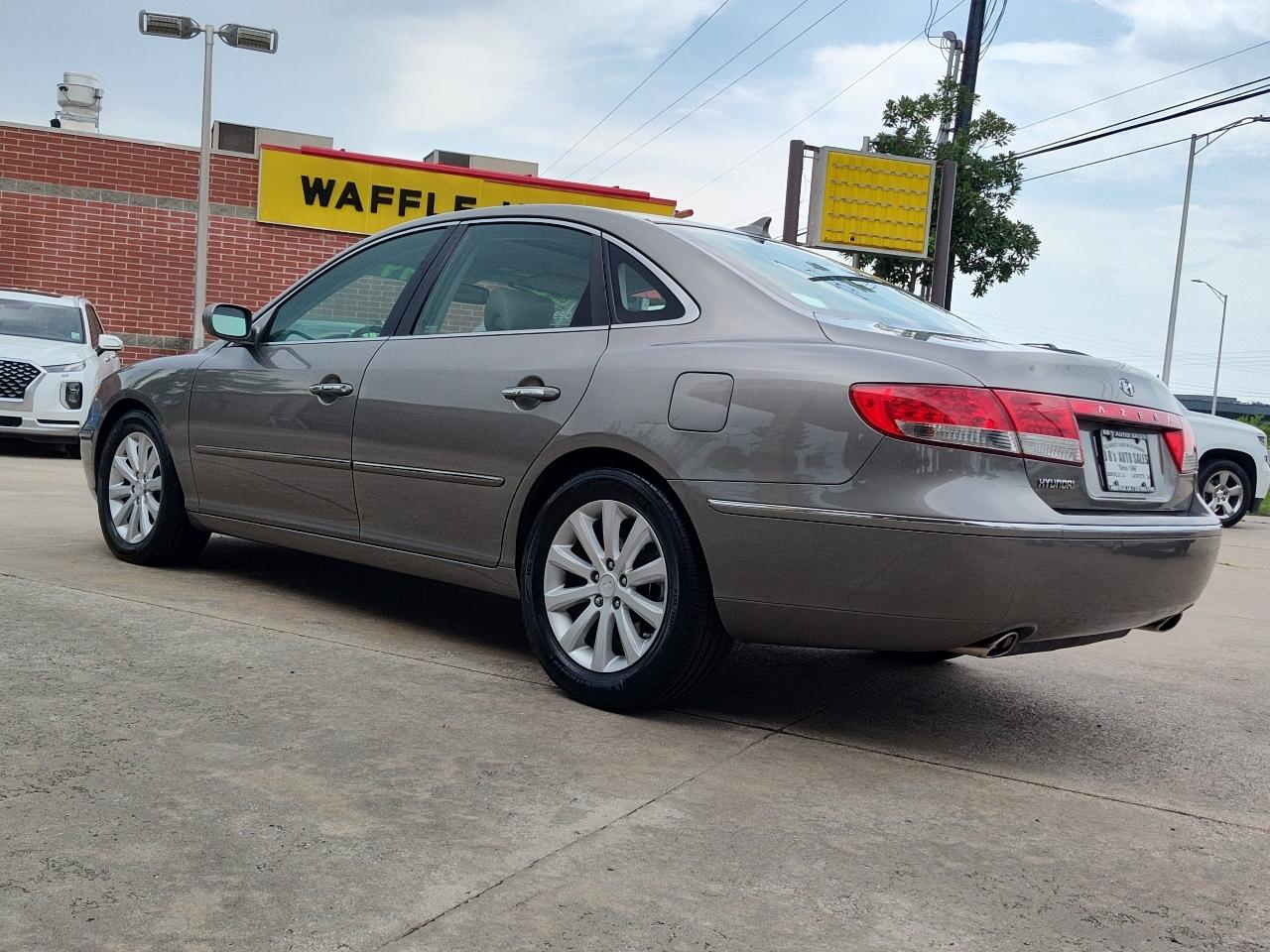 Hyundai Azera 4dr Sdn GLS 2009