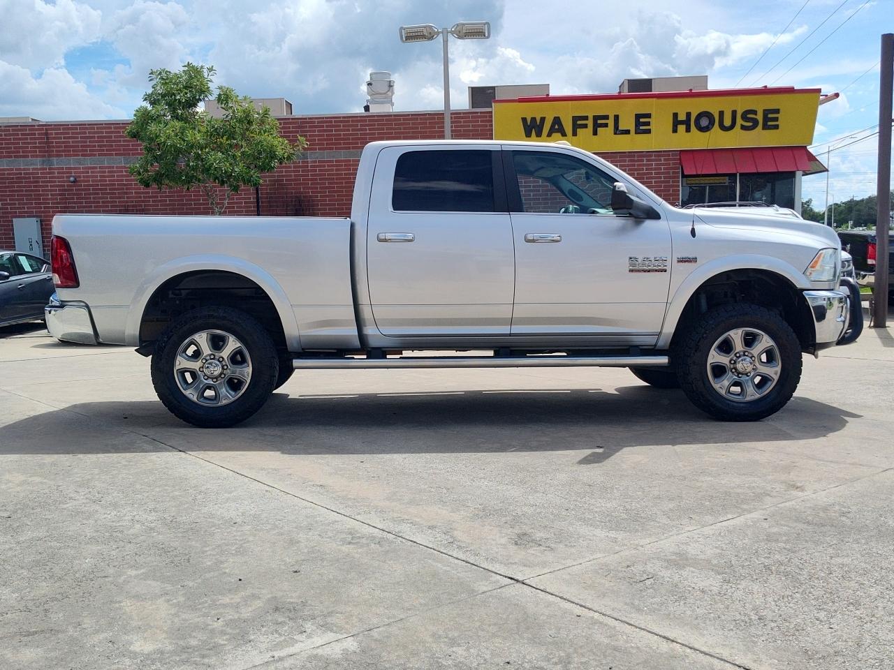 RAM 2500 Lone Star 4x4 Crew Cab 6'4" Box 2018