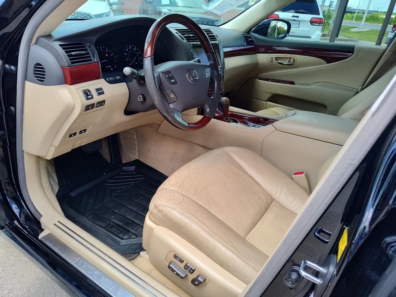 Lexus LS 460 4dr Sdn 2008