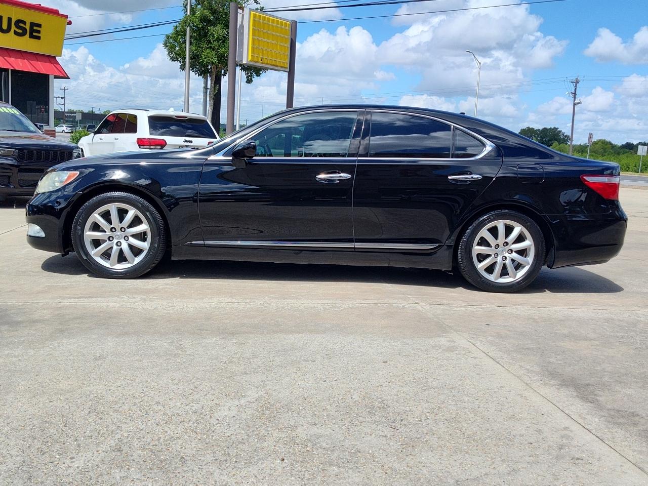 Lexus LS 460 4dr Sdn 2008