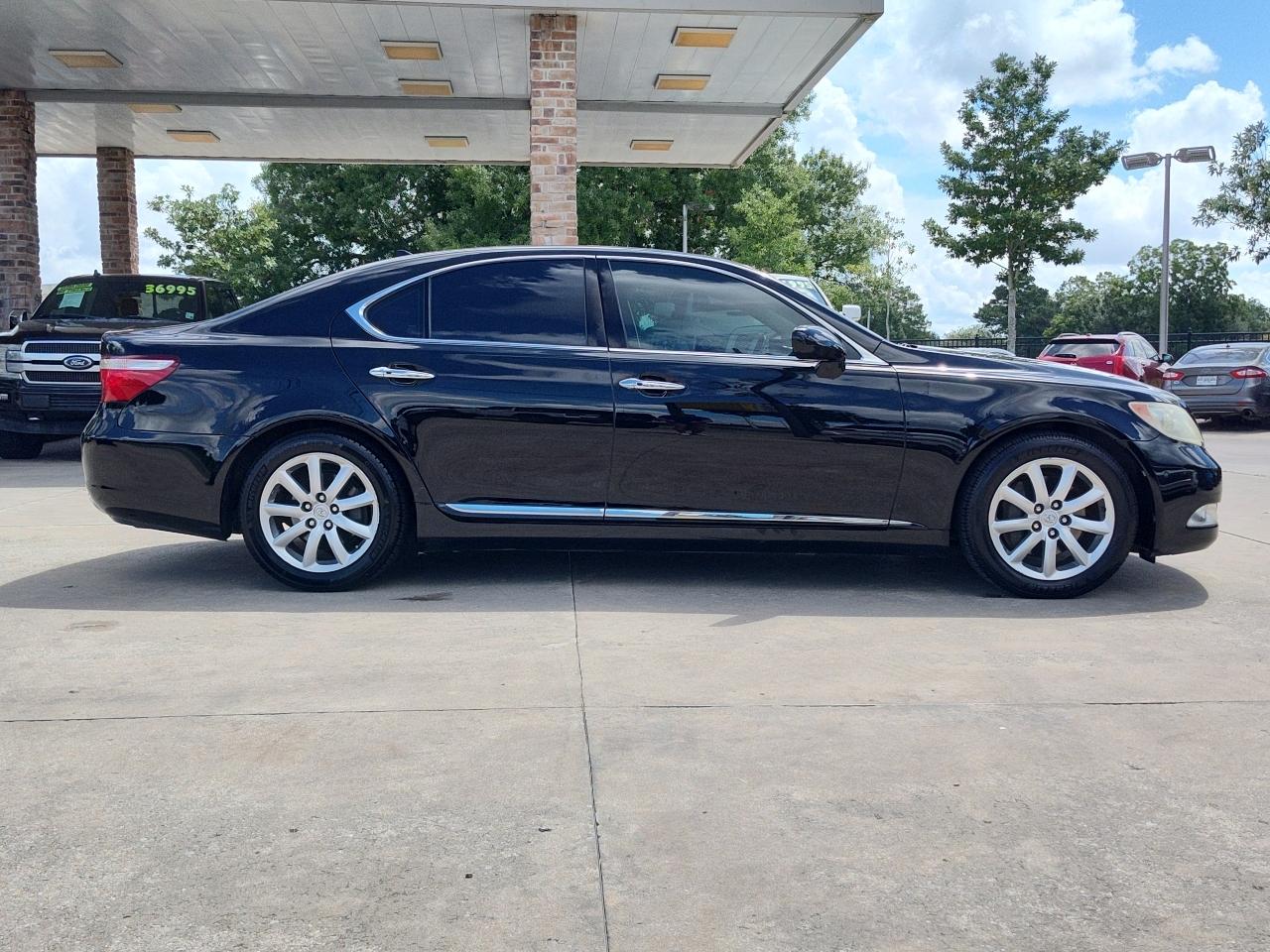 Lexus LS 460 4dr Sdn 2008