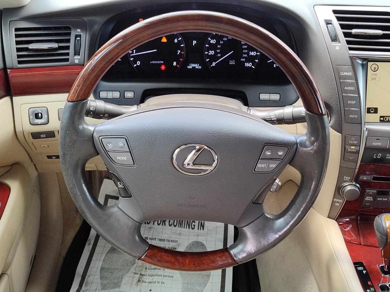 Lexus LS 460 4dr Sdn 2008