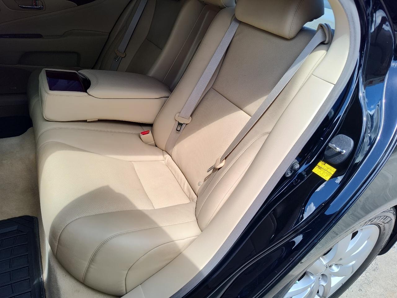 Lexus LS 460 4dr Sdn 2008