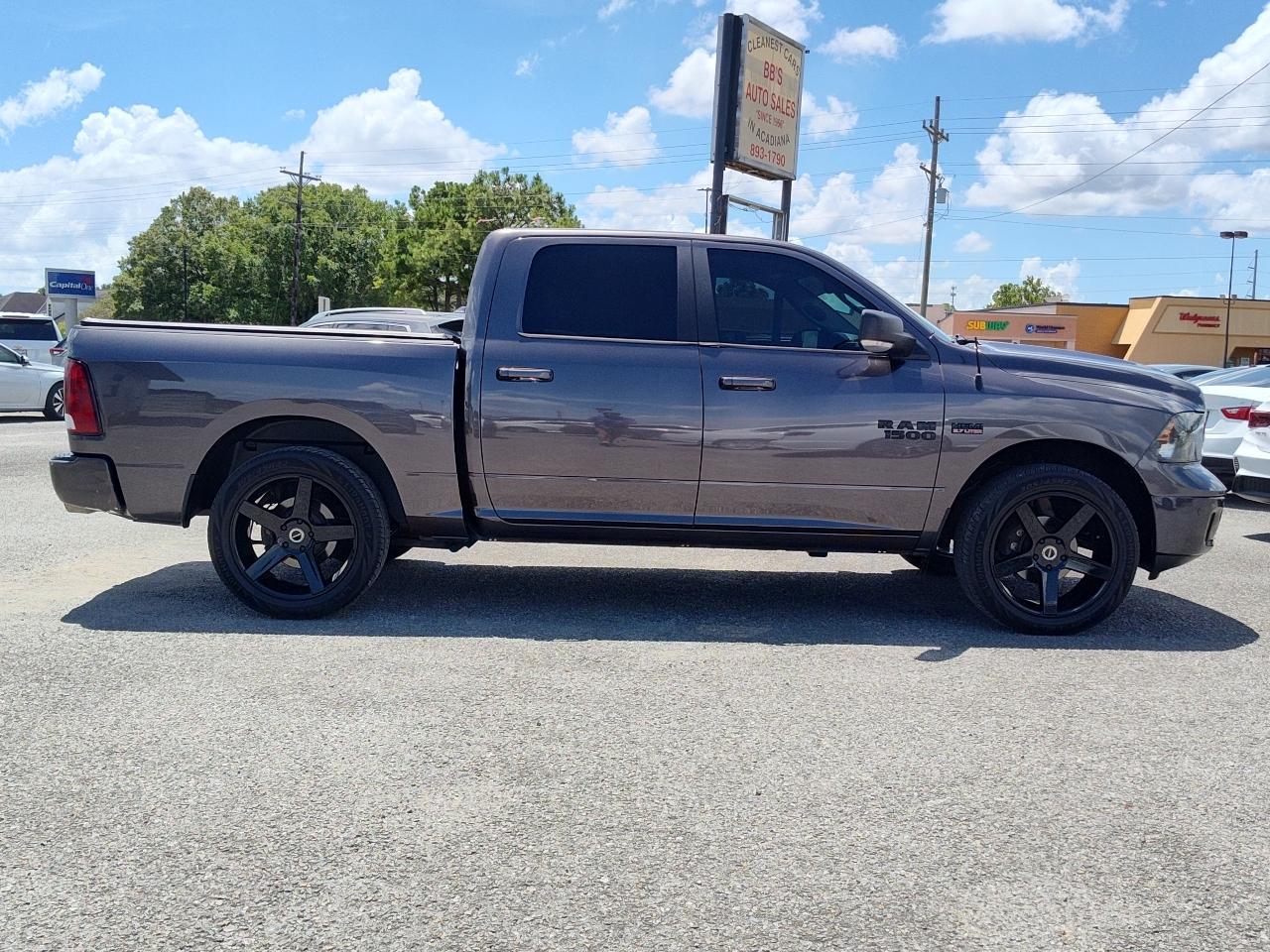 RAM 1500 Classic Lone Star 4x2 Crew Cab 5'7" Box 2019