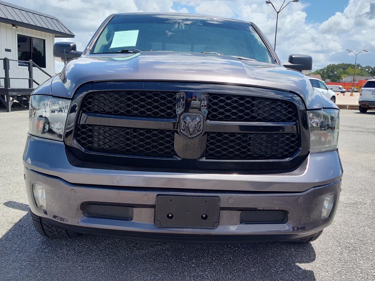 RAM 1500 Classic Lone Star 4x2 Crew Cab 5'7" Box 2019