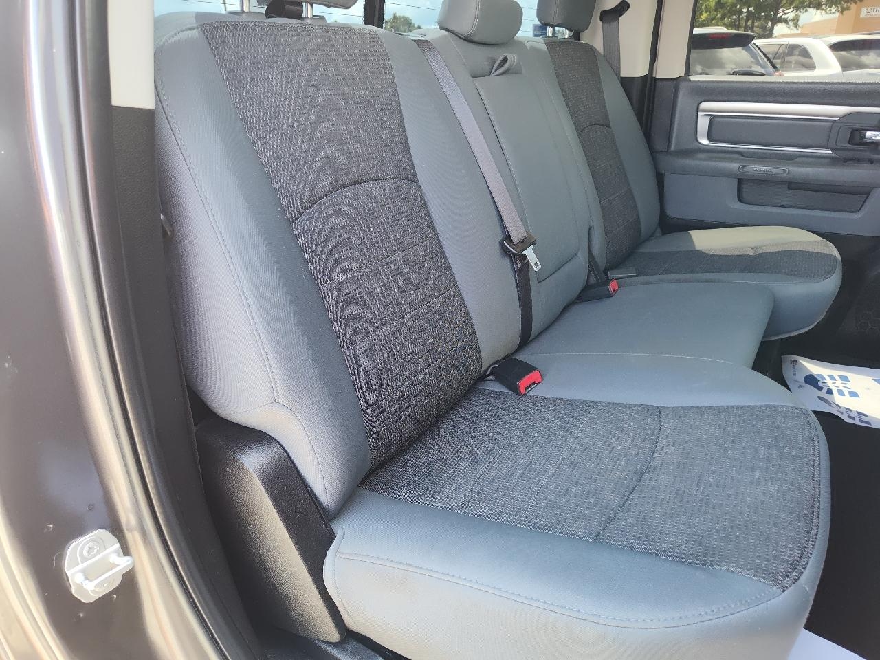 RAM 1500 Classic Lone Star 4x2 Crew Cab 5'7" Box 2019