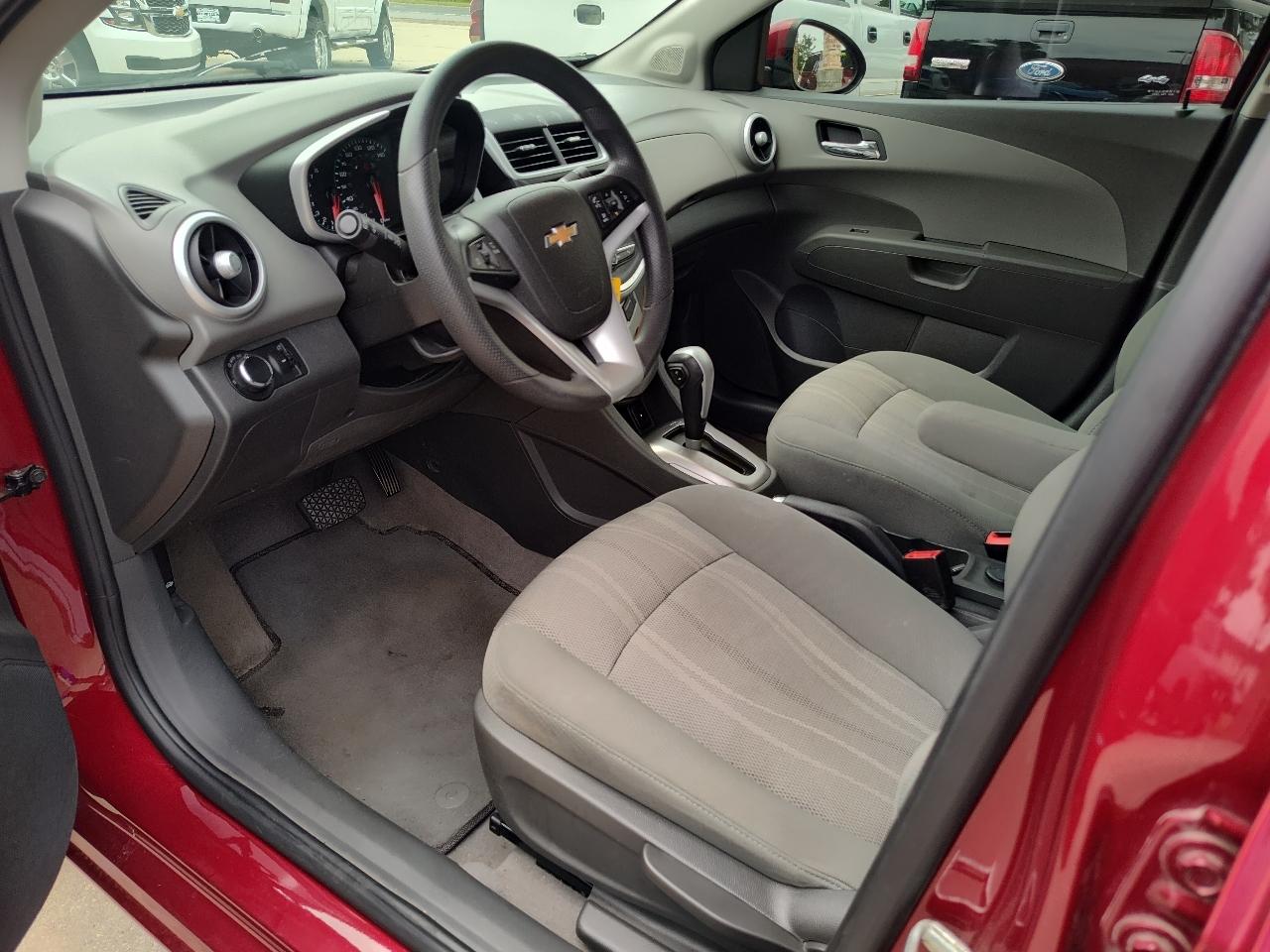 Chevrolet Sonic 4dr Sdn Auto LT 2018