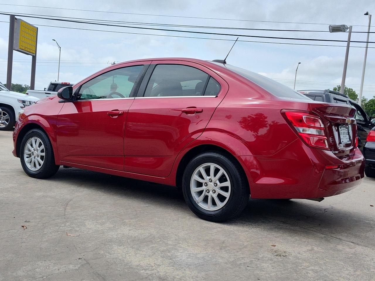 Chevrolet Sonic 4dr Sdn Auto LT 2018