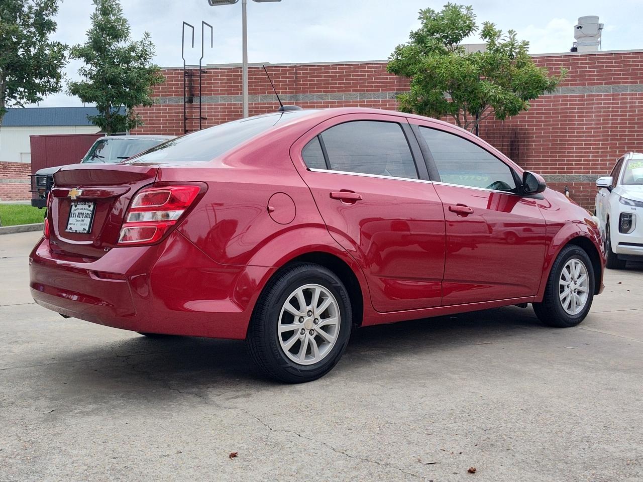 Chevrolet Sonic 4dr Sdn Auto LT 2018