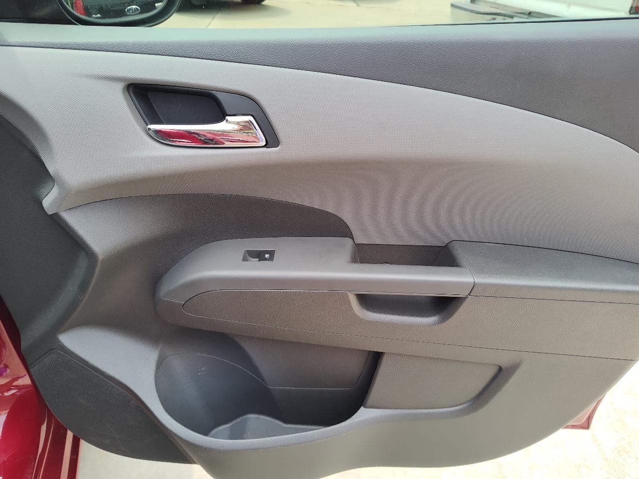 Chevrolet Sonic 4dr Sdn Auto LT 2018