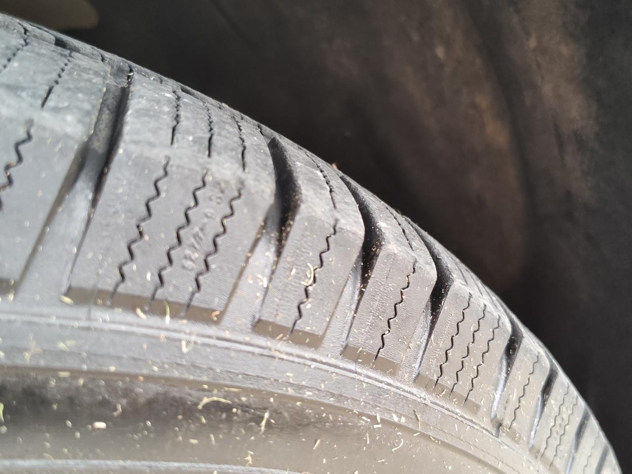 Ford F-150 2WD SuperCrew 145" XLT 2012