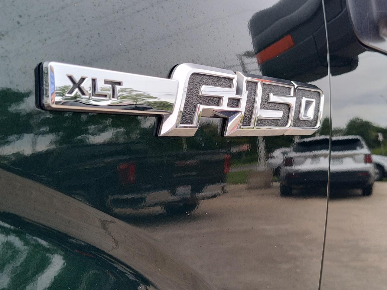 Ford F-150 2WD SuperCrew 145" XLT 2012