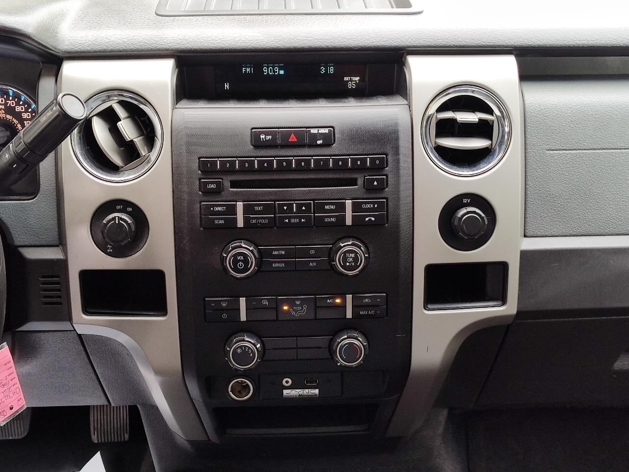 Ford F-150 2WD SuperCrew 145" XLT 2012