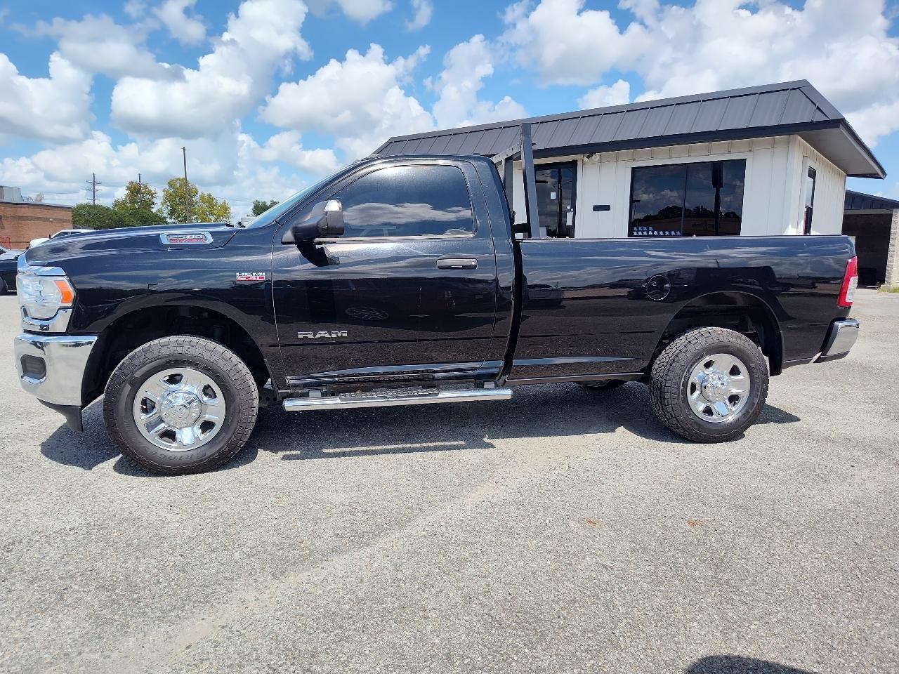 RAM 2500 Tradesman 4x4 Reg Cab 8' Box 2020
