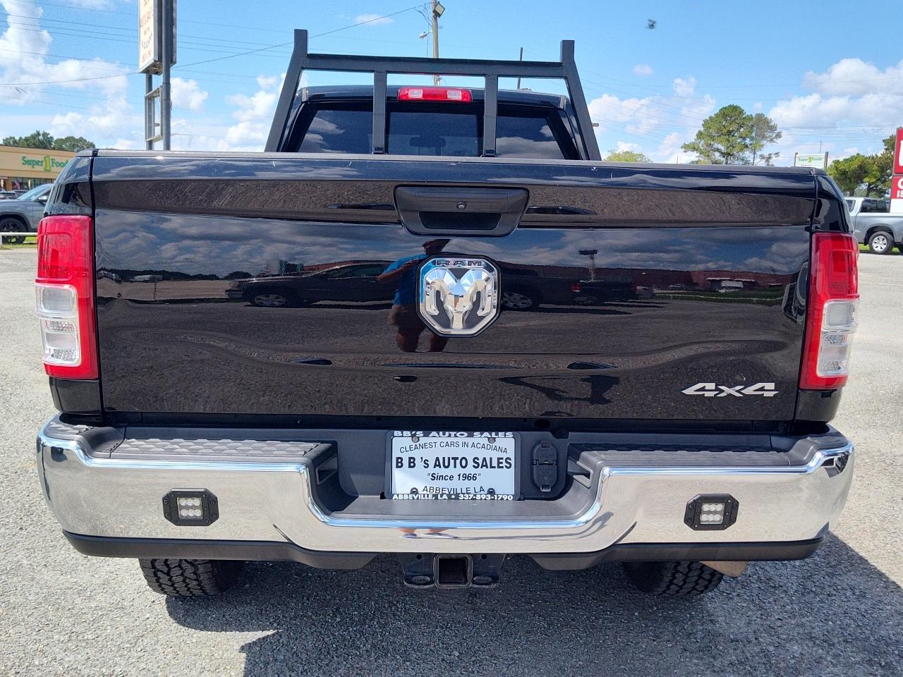 RAM 2500 Tradesman 4x4 Reg Cab 8' Box 2020
