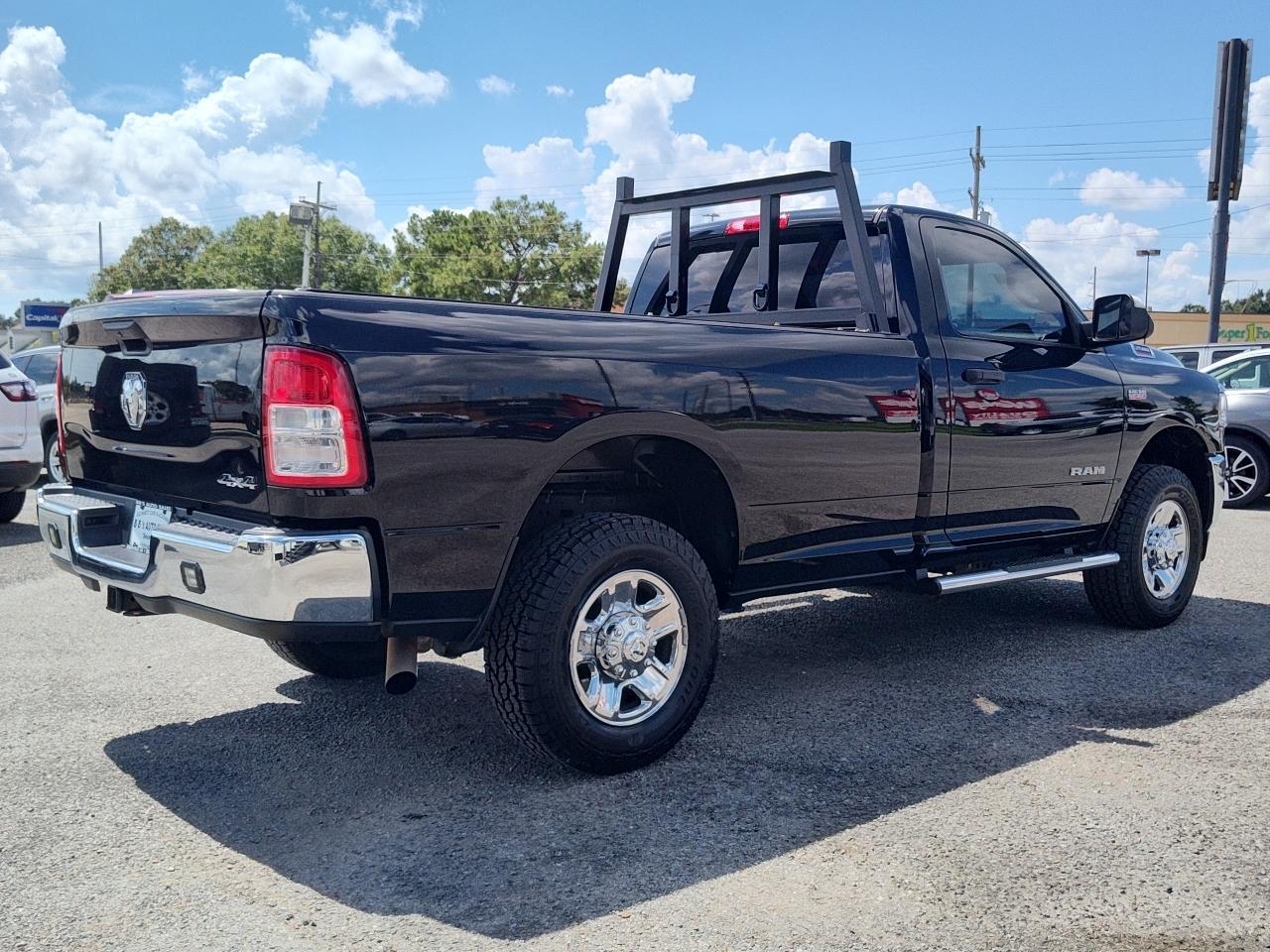 RAM 2500 Tradesman 4x4 Reg Cab 8' Box 2020