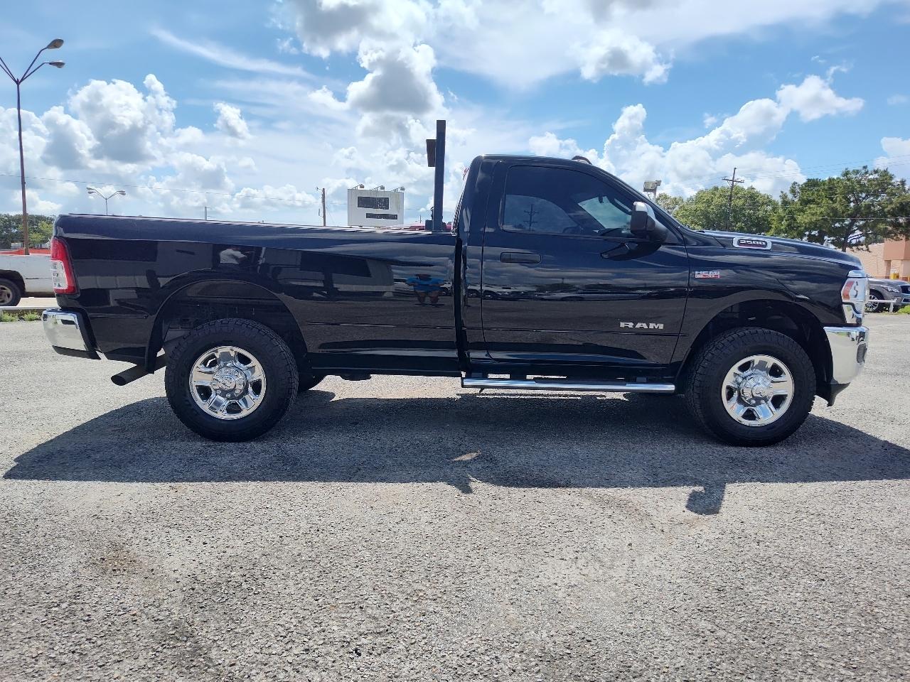 RAM 2500 Tradesman 4x4 Reg Cab 8' Box 2020