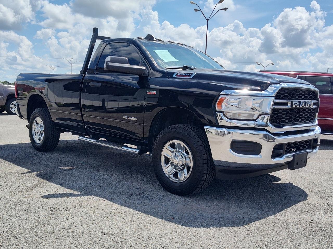 RAM 2500 Tradesman 4x4 Reg Cab 8' Box 2020