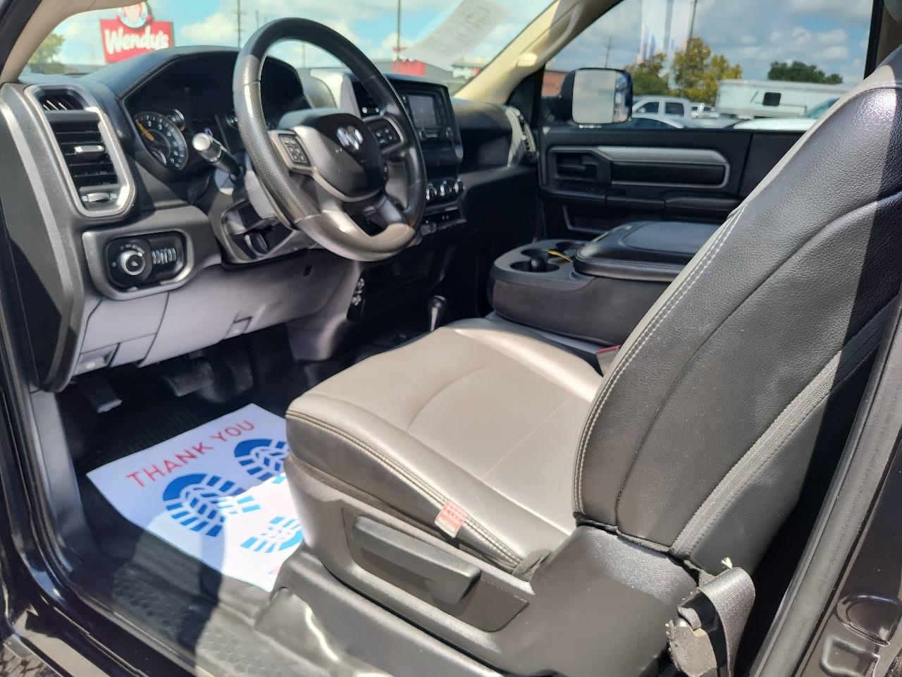 RAM 2500 Tradesman 4x4 Reg Cab 8' Box 2020