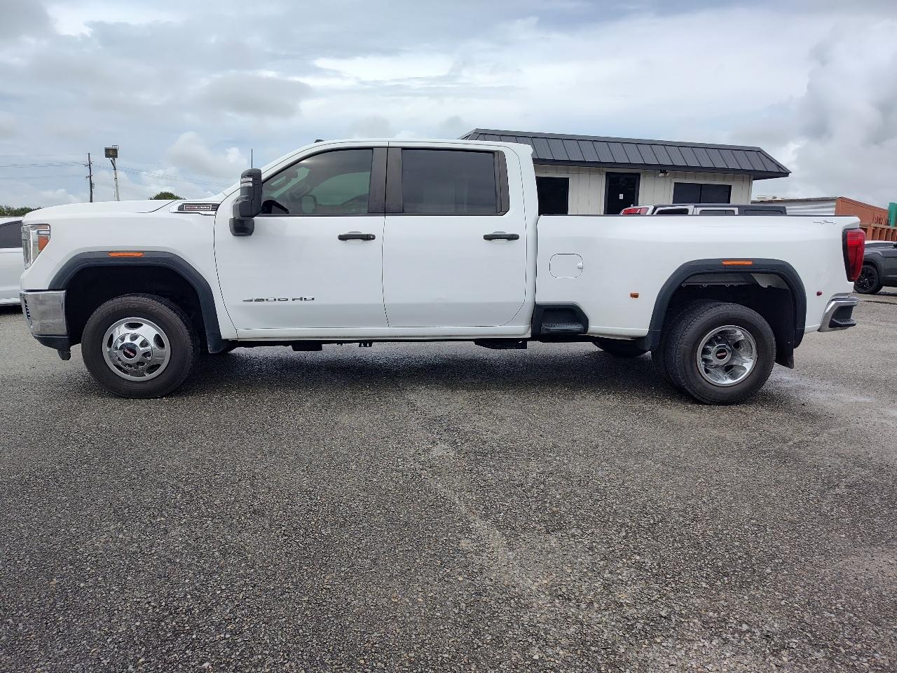 GMC Sierra 3500HD 4WD Crew Cab 172" Pro 2023