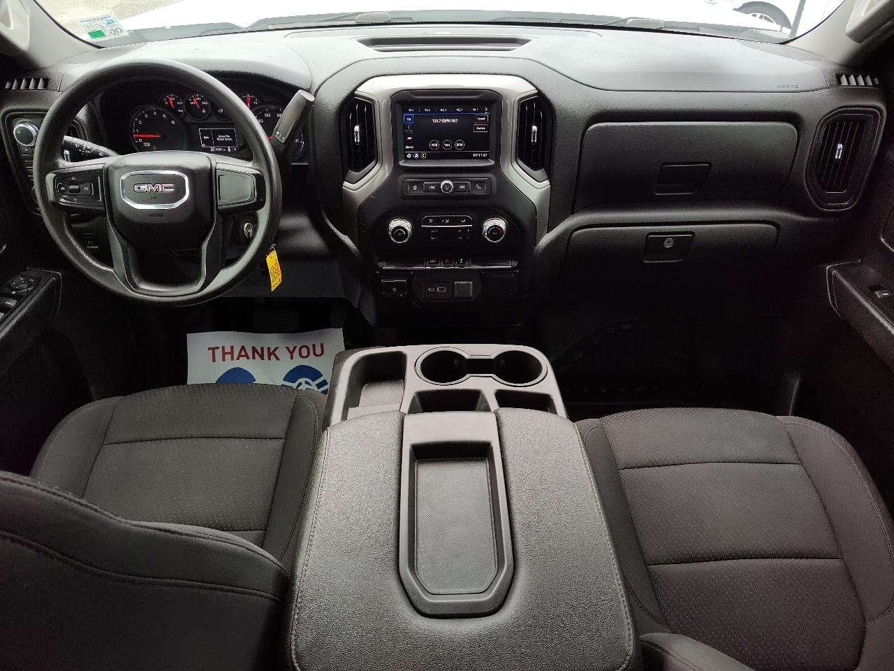 GMC Sierra 3500HD 4WD Crew Cab 172" Pro 2023