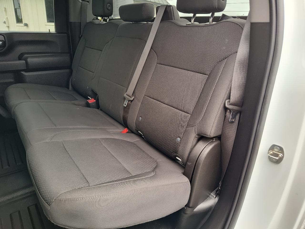 GMC Sierra 3500HD 4WD Crew Cab 172" Pro 2023