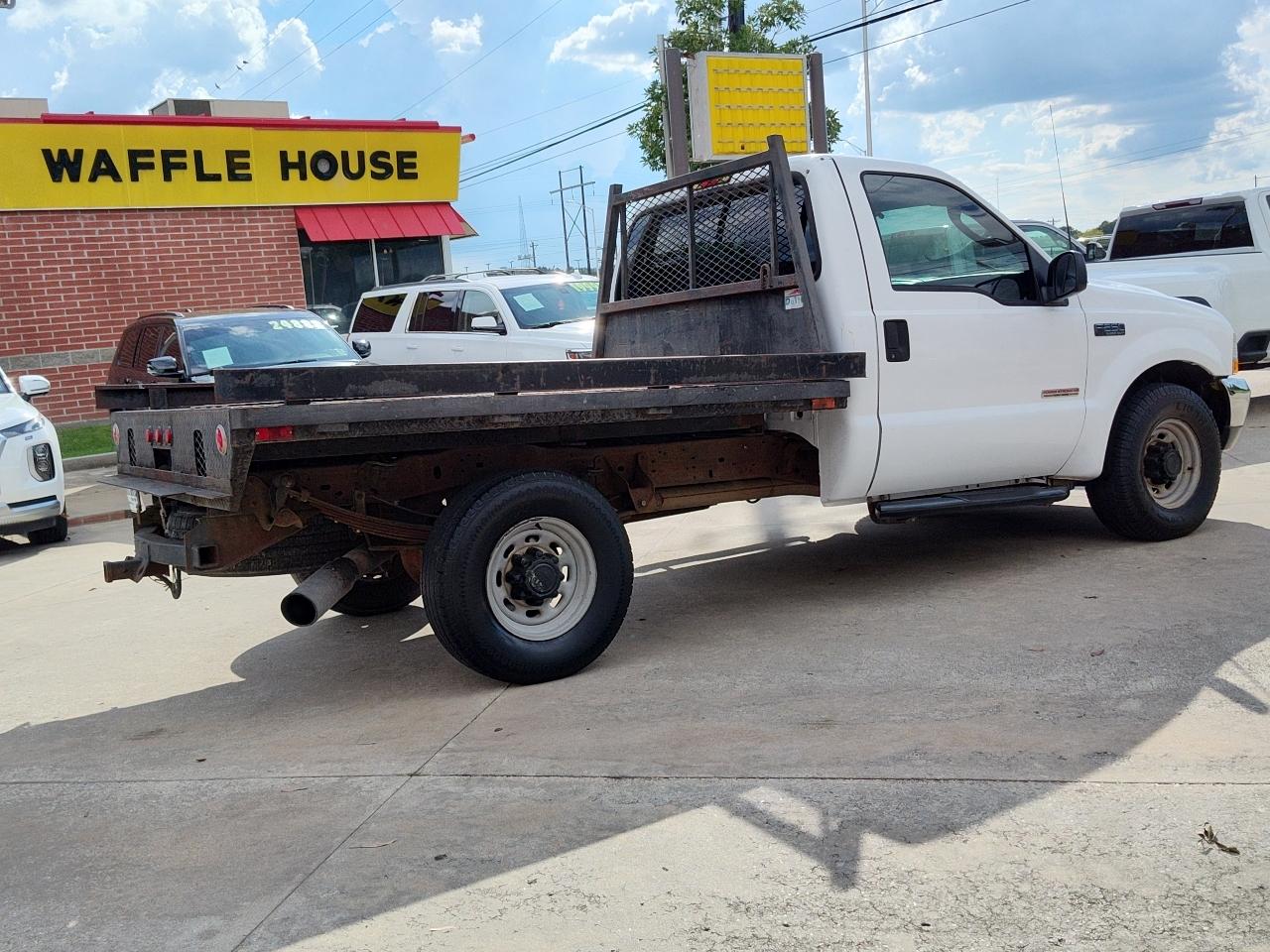 Ford Super Duty F-250 Reg Cab 137" XLT 2003