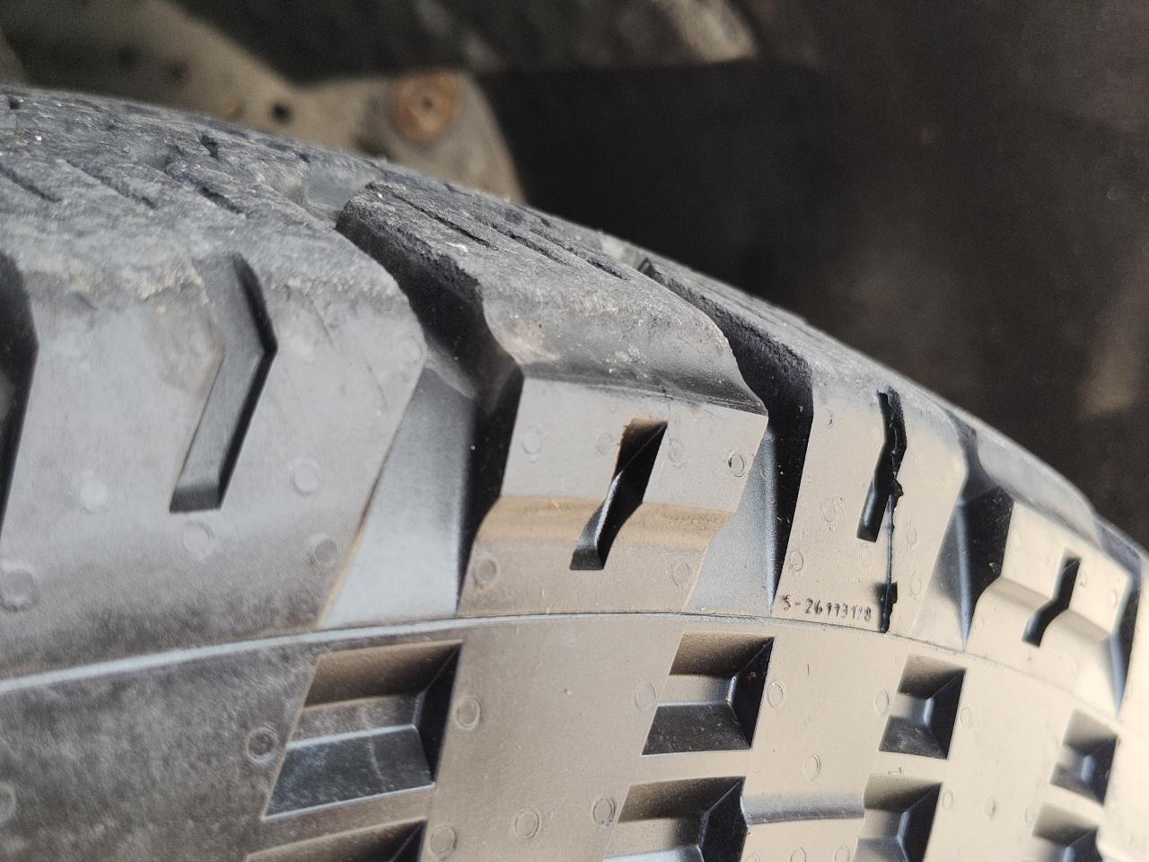 Ford Super Duty F-250 Reg Cab 137" XLT 2003