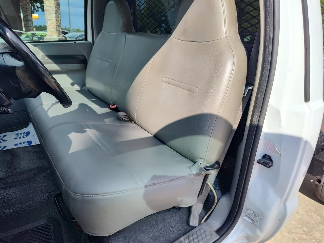 Ford Super Duty F-250 Reg Cab 137" XLT 2003