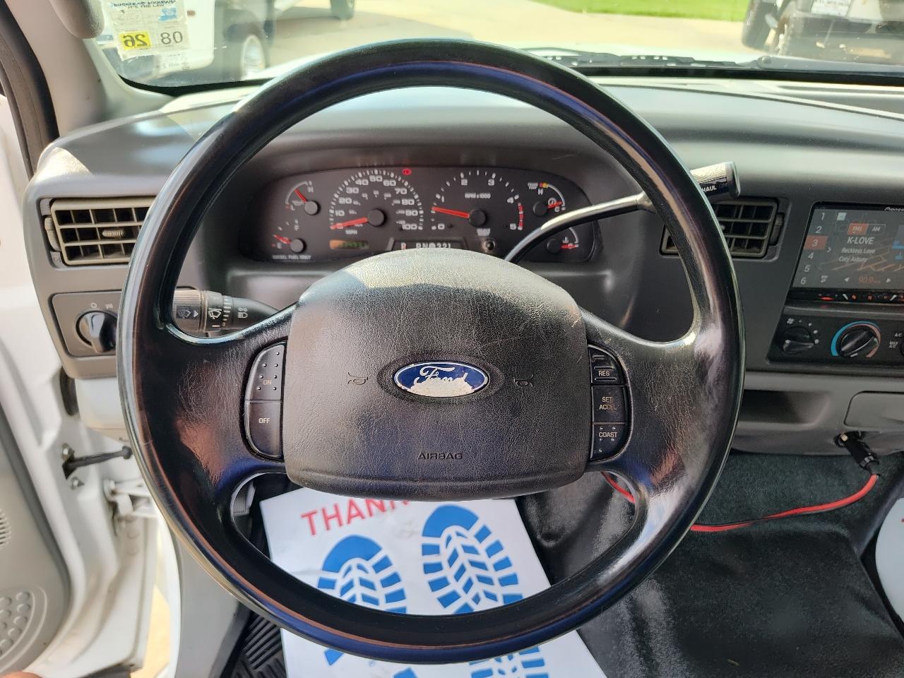 Ford Super Duty F-250 Reg Cab 137" XLT 2003