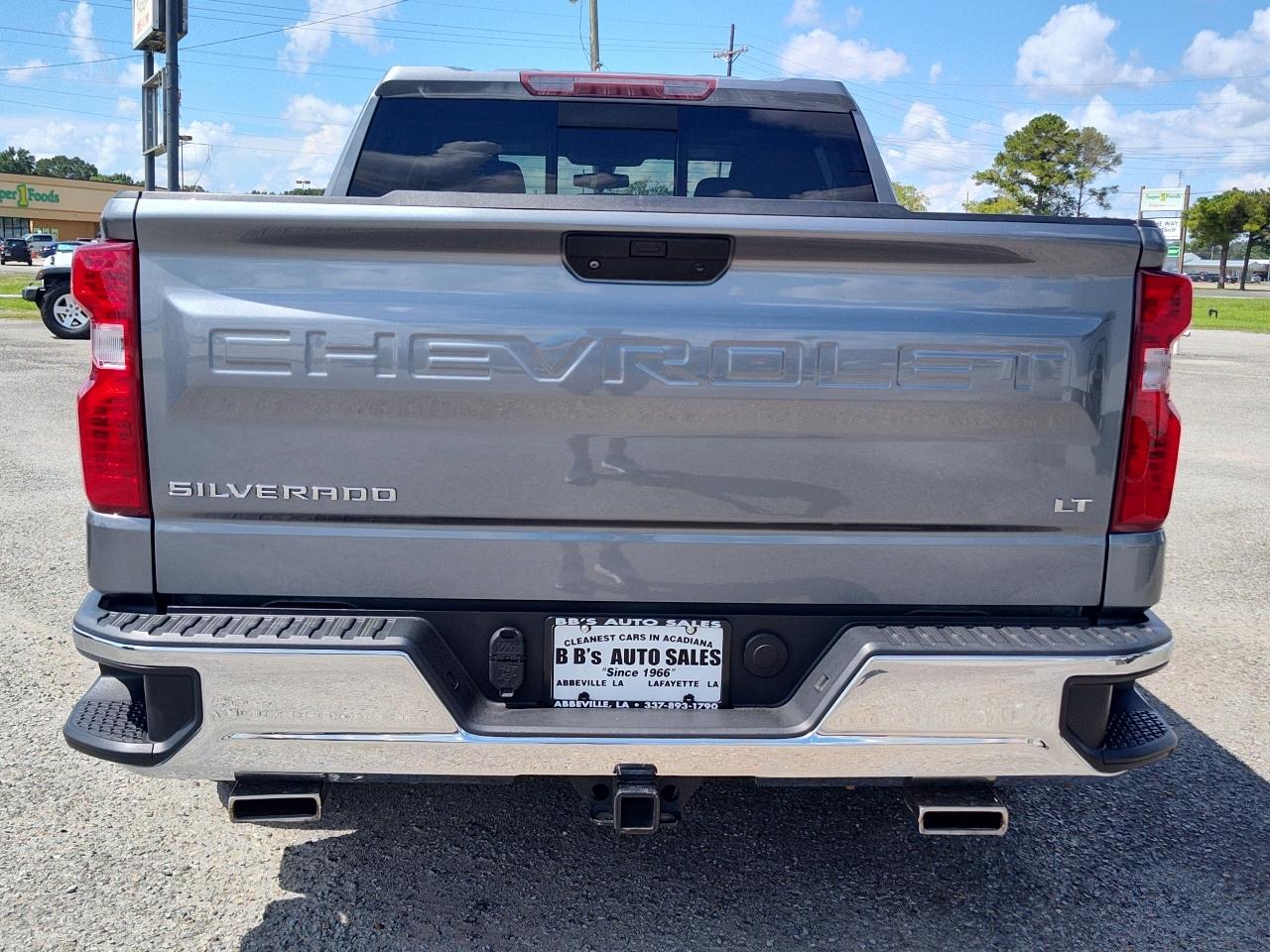 Chevrolet Silverado photo 5