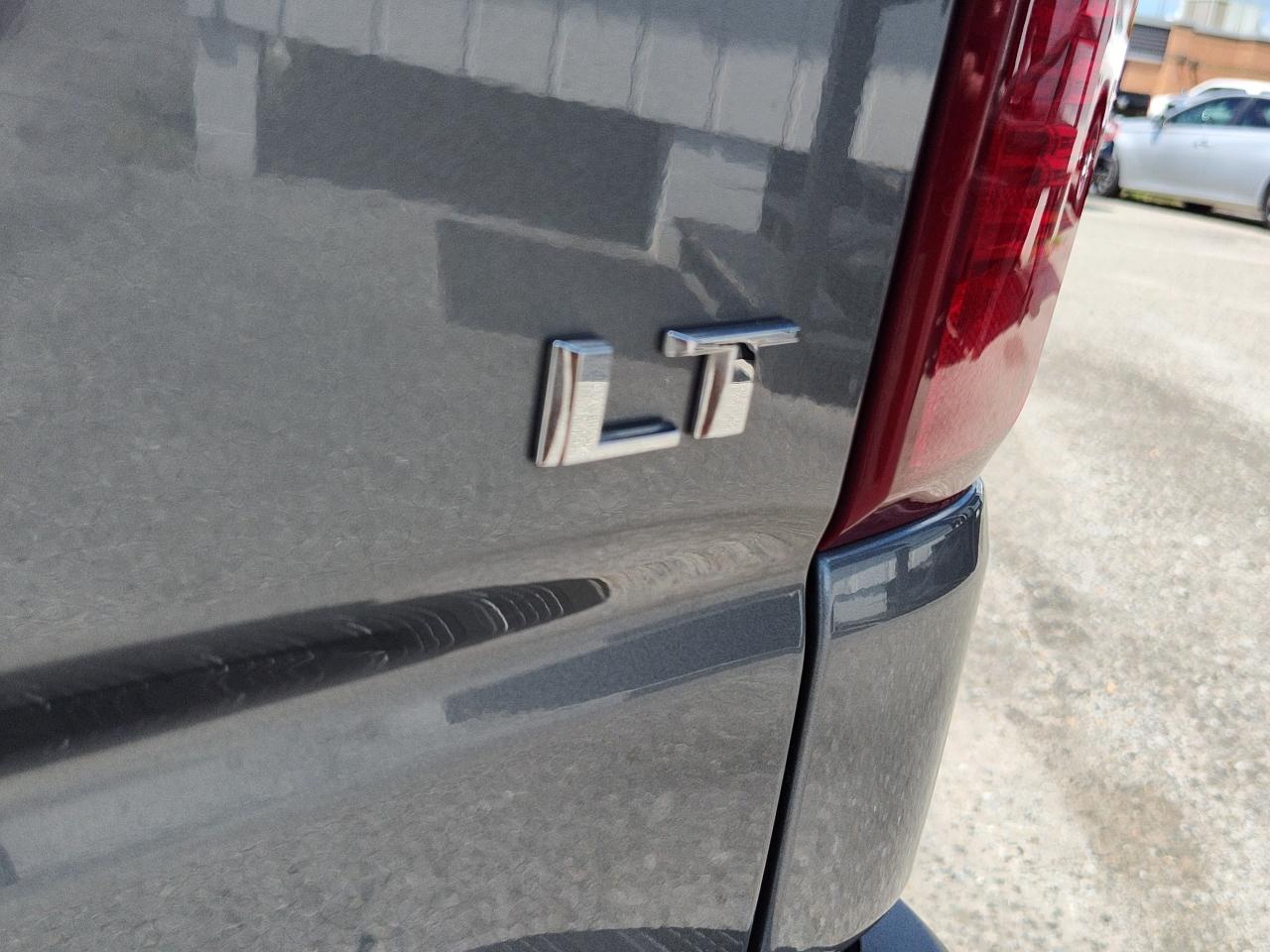 Chevrolet Silverado photo 6