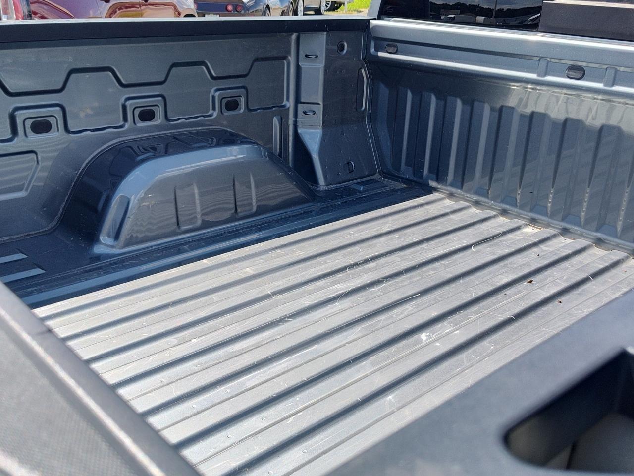Chevrolet Silverado photo 7