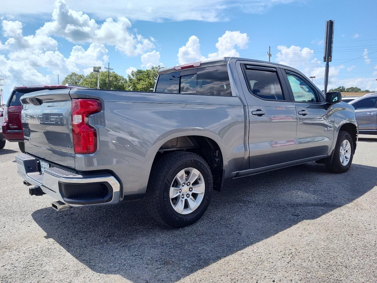 Chevrolet Silverado photo 8