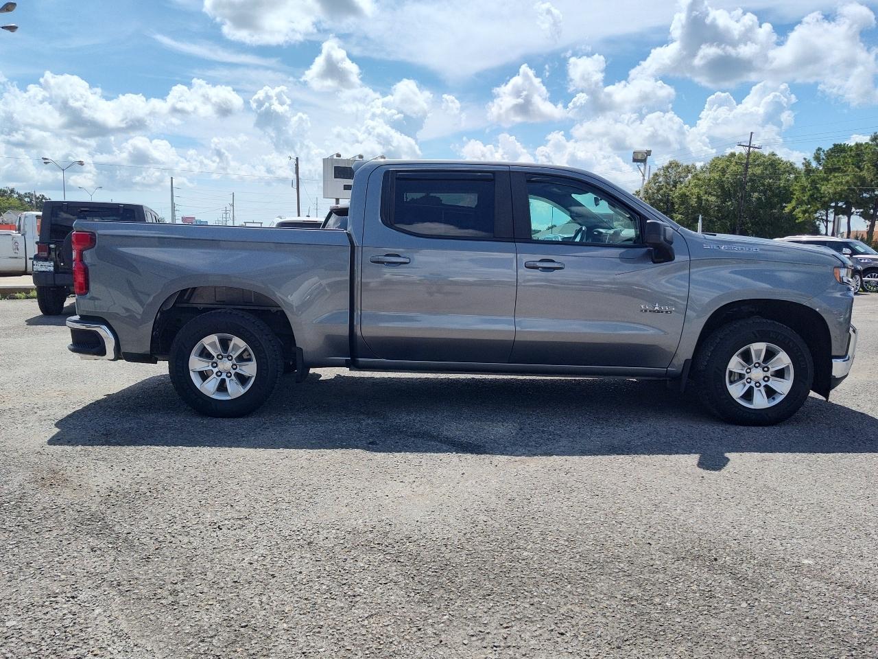 Chevrolet Silverado photo 9