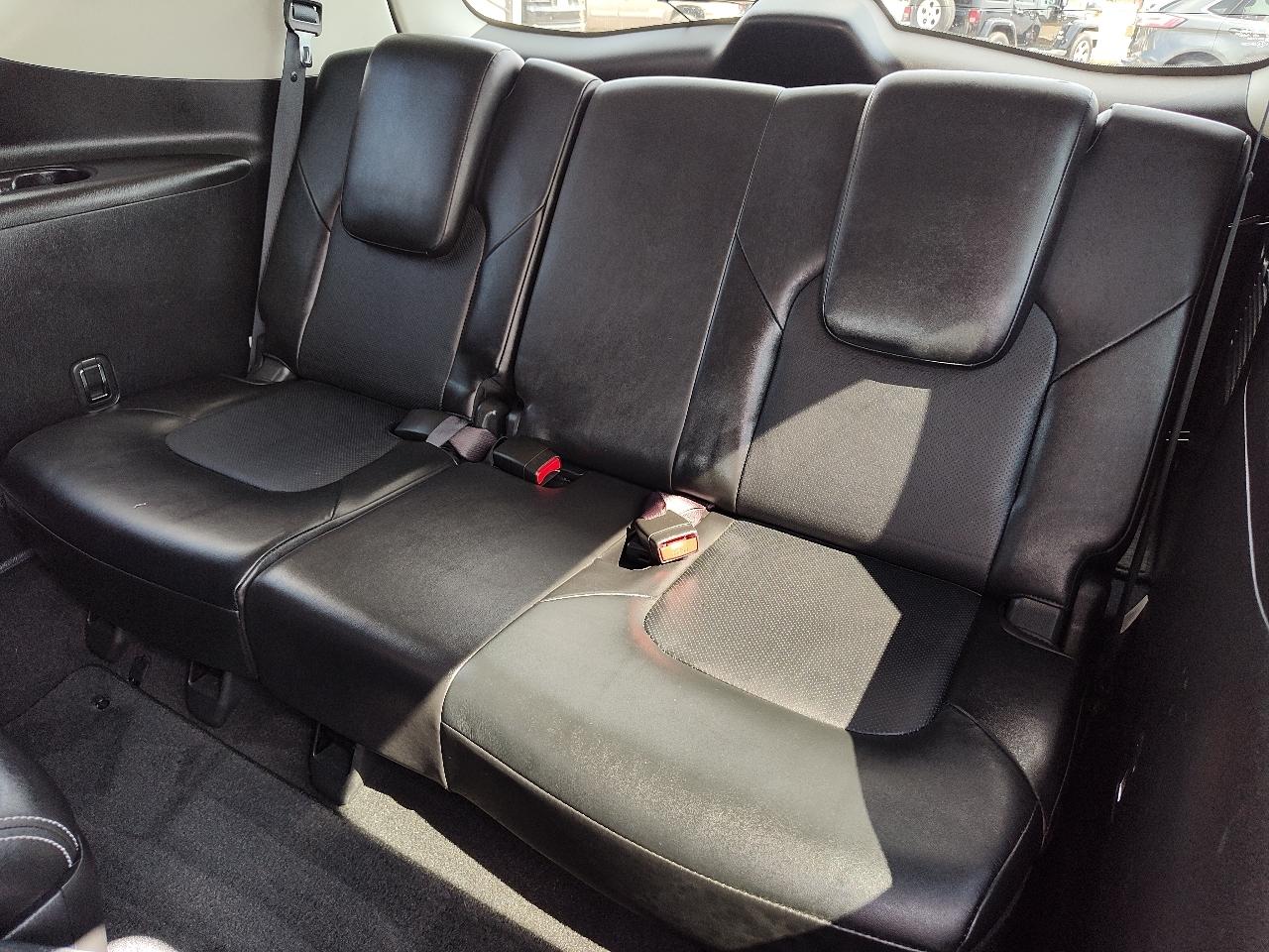 Infiniti QX80 2WD 4dr 2015