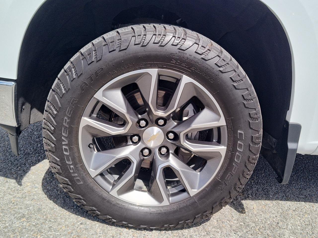 Chevrolet Silverado 1500 LT Z71 Crew Cab 4WD 2023