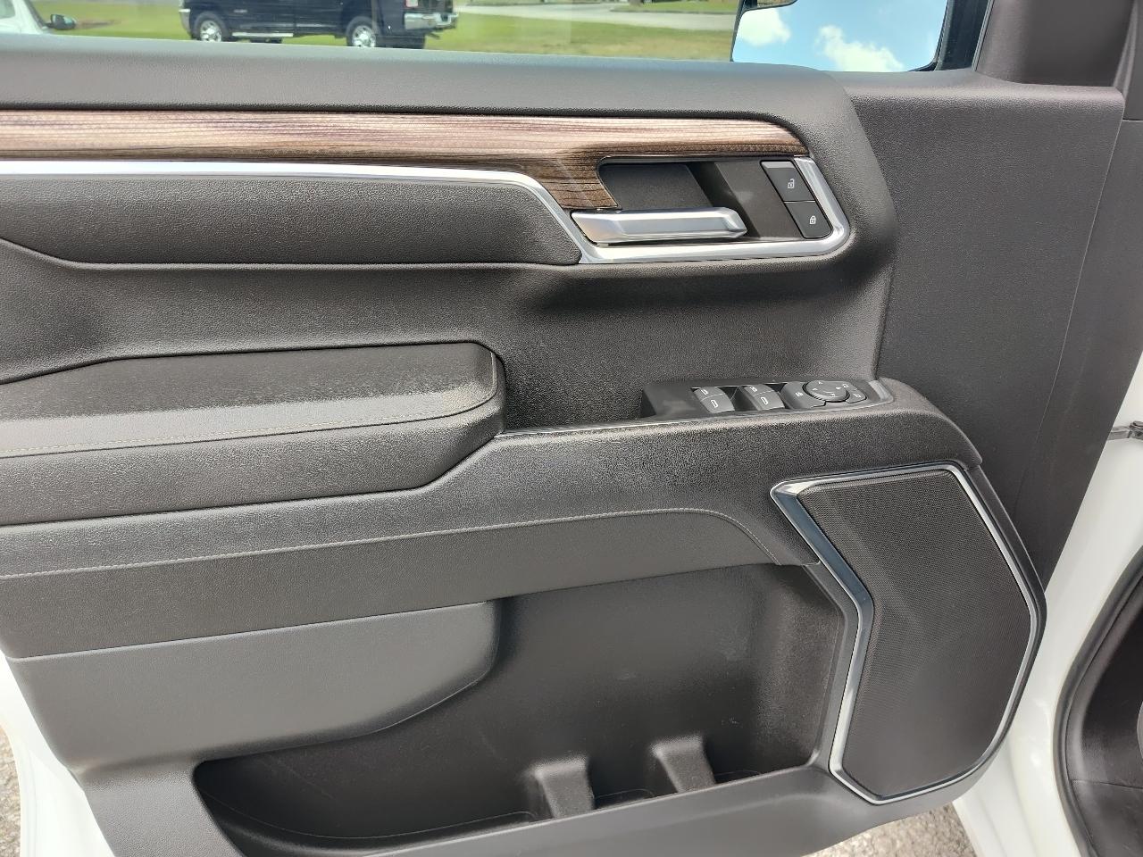 Chevrolet Silverado 1500 LT Z71 Crew Cab 4WD 2023