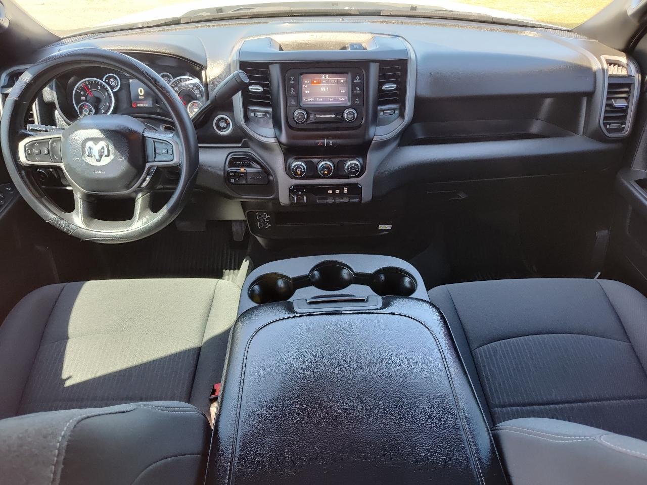 RAM 3500 Tradesman 4x4 Crew Cab 8' Box 2024