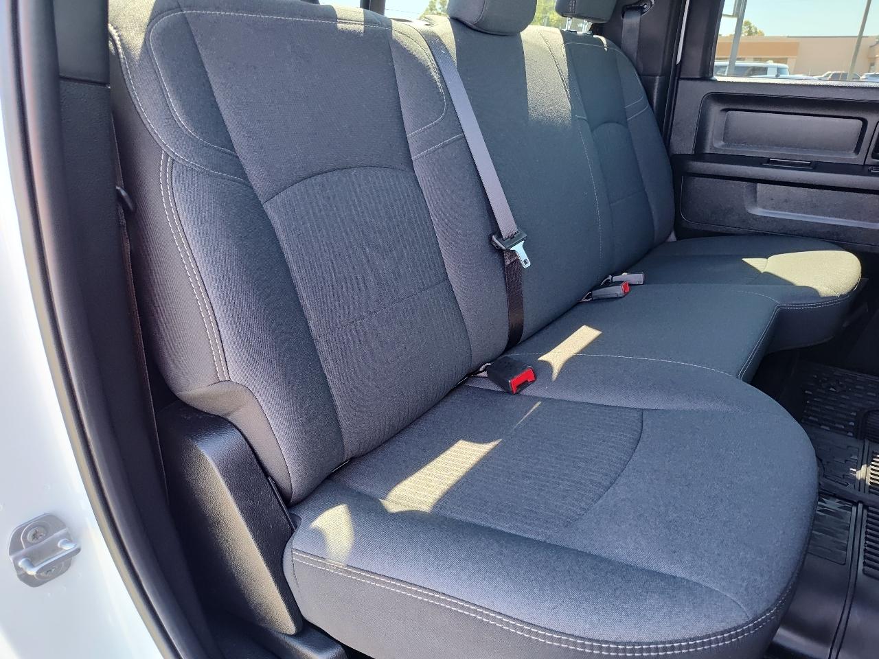 RAM 3500 Tradesman 4x4 Crew Cab 8' Box 2024