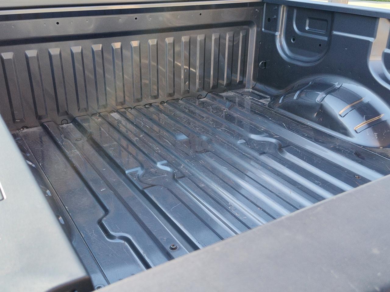Nissan Titan 4x2 Crew Cab SV 2022
